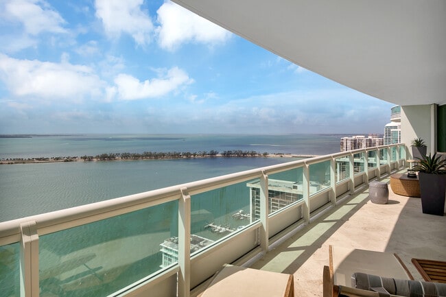 Building Photo - 1643 Brickell Ave