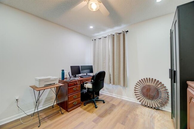 Building Photo - 724 NW 155th Terrace