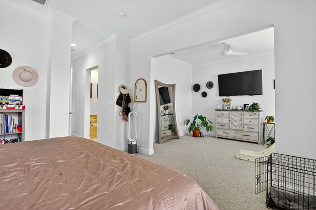 Building Photo - 6012 NW 116th Dr