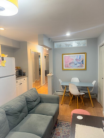 Building Photo - 109 Palisade Ave