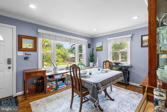 Building Photo - 3904 Lantern Dr