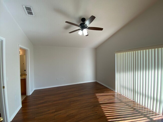 Building Photo - 434 Cassia Dr