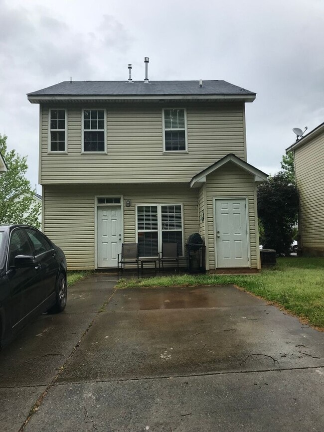 Building Photo - 3BR Home in Huntersville