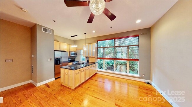 Building Photo - 2062 Atherton Heights Ln