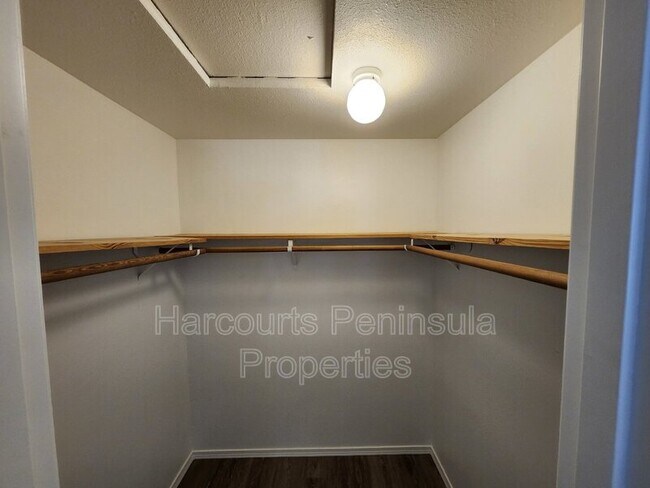 Building Photo - 3234 SE Goldmaur Ct