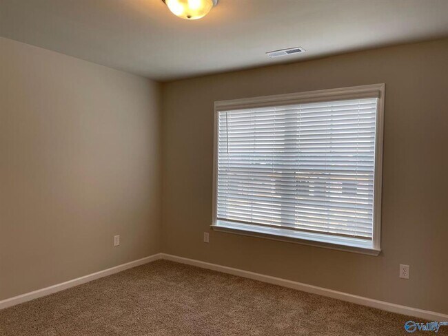 Building Photo - 102 Wyatt Miles Ln
