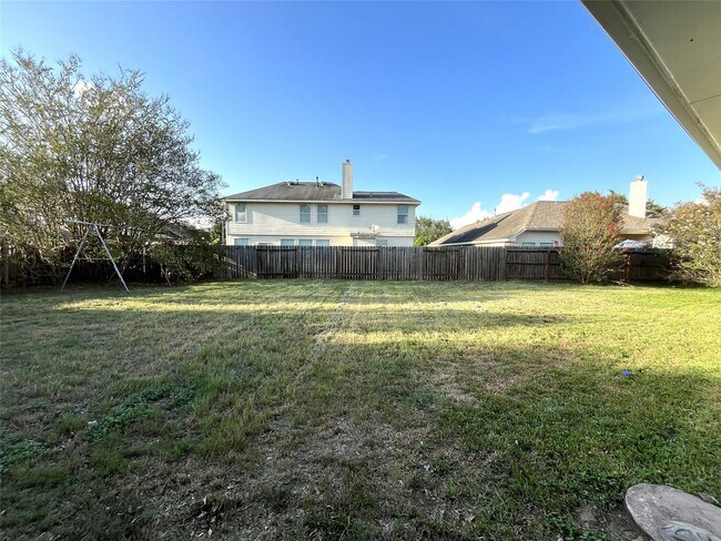 Building Photo - 3847 Landon Park Dr