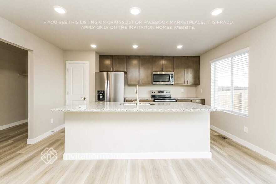 Building Photo - 11827 Mission Peak Pl