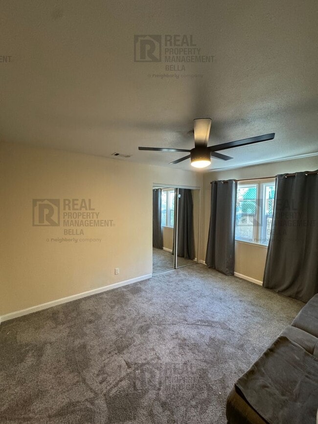 Building Photo - Charming, Updated, and Move-In Ready — A Lake Elsinore Gem!