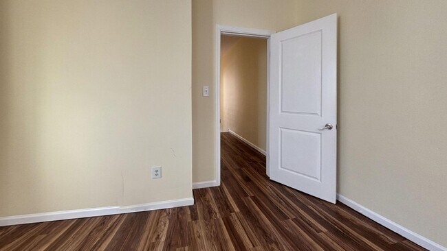 Building Photo - Renovated 3BR/1.5BA North Philly Home with Open Layout & Rear Yard