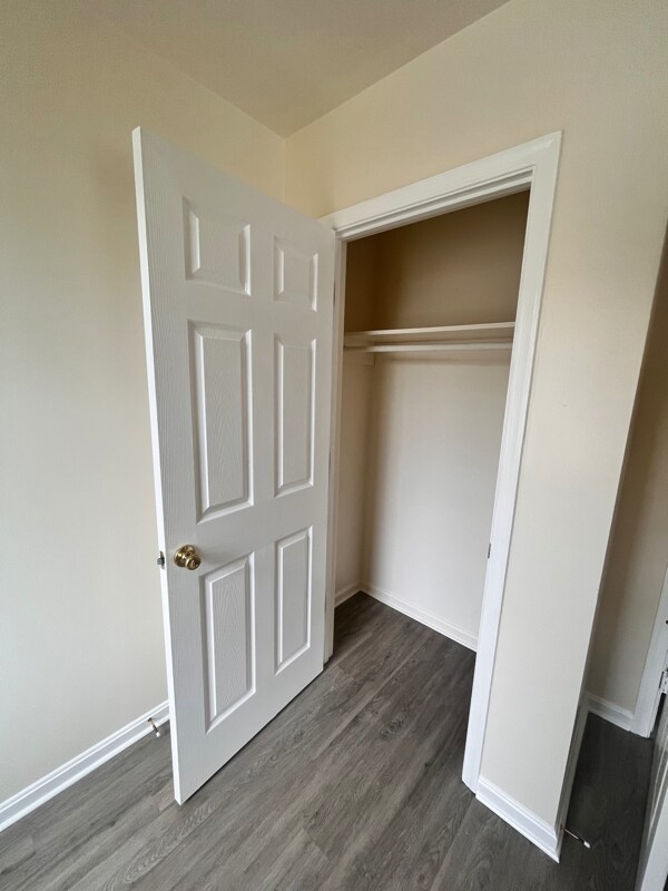 Building Photo - 213 W Court St