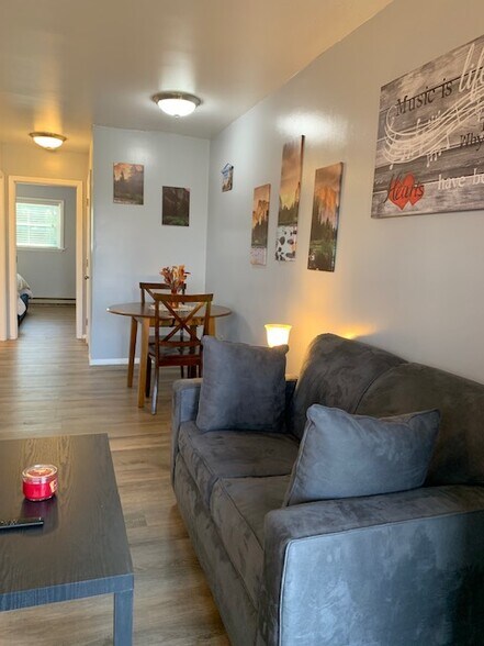 Building Photo - 28 Cedarwood Ln