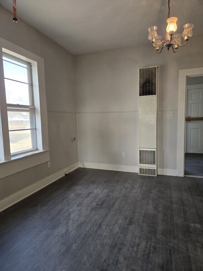 Building Photo - 1918 18th St