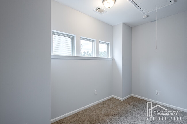 Building Photo - 332 Hardy Ives Ln