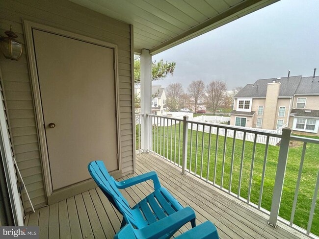 Building Photo - 904B Oliphant Ln