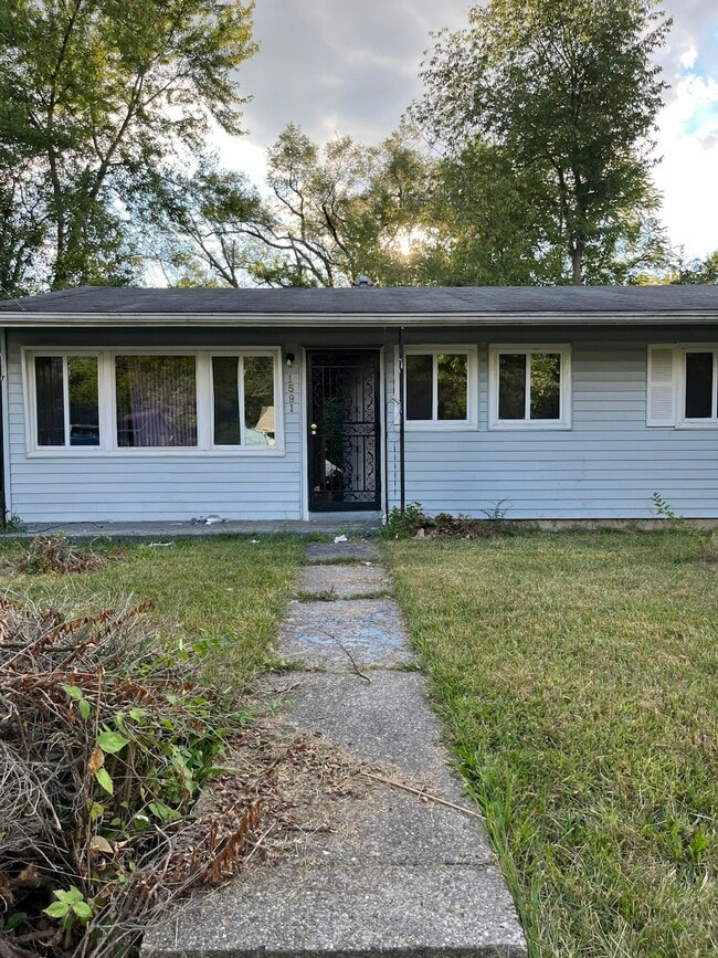 Building Photo - 1591 Azalea Dr