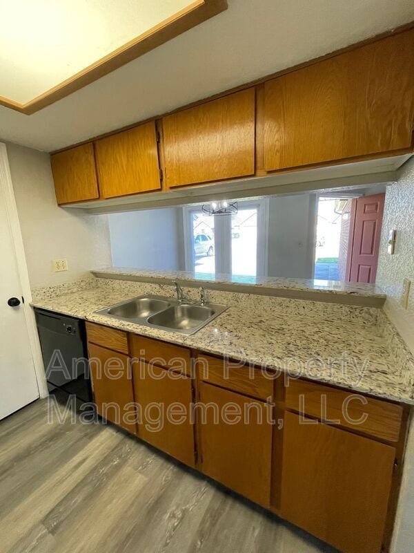 Building Photo - 4406 S 133rd E Ave