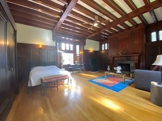 Building Photo - 378 Marlborough St