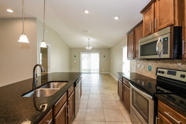 Building Photo - 2691 Salt Lake Dr