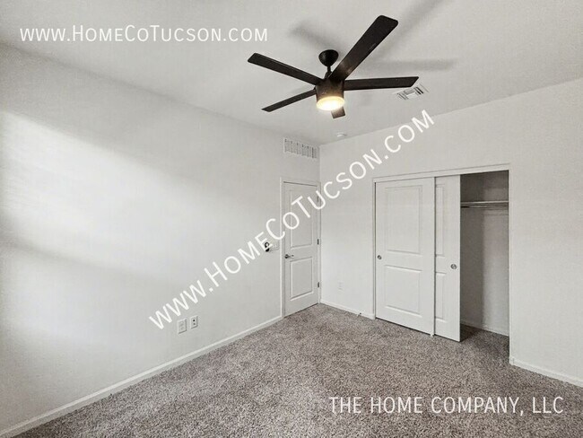 Building Photo - 10348 E Silver Slate Pl