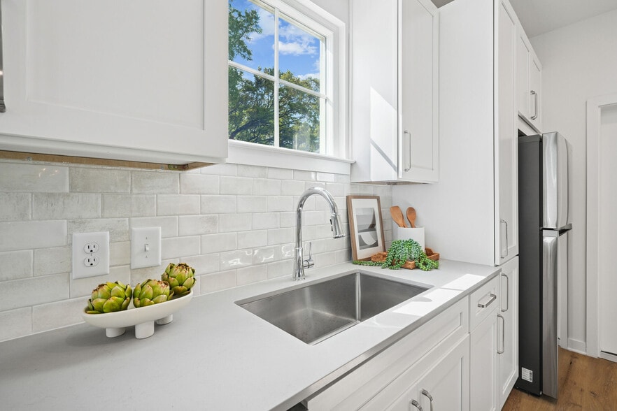 Primary Photo - Hamlet Barclay West - Homes & Townhomes fo...