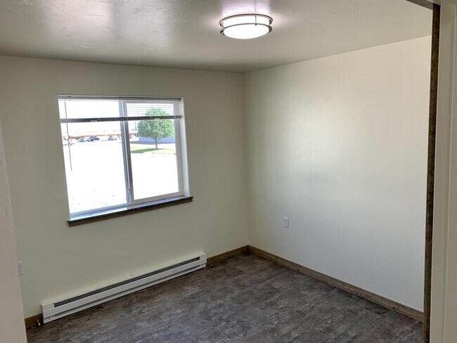 Building Photo - 830 Gibbon St