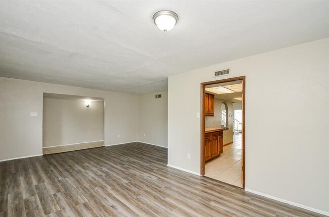 Building Photo - 14419 Merry Meadow Dr