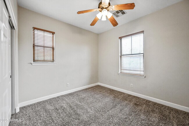 Building Photo - 15340 W Dahlia Dr