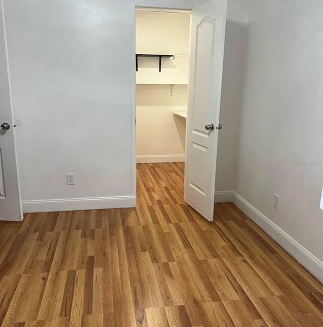 Building Photo - 7500 Sabre St