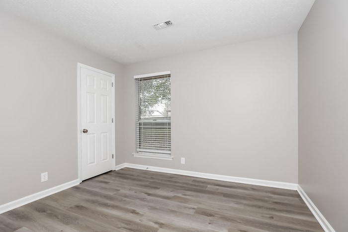 Building Photo - 105 Bordeaux Ct