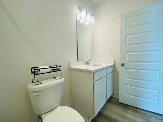 Building Photo - 874 Windhill Dr