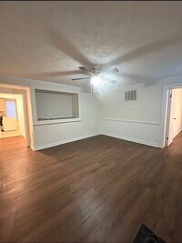 Building Photo - 1416 Main St