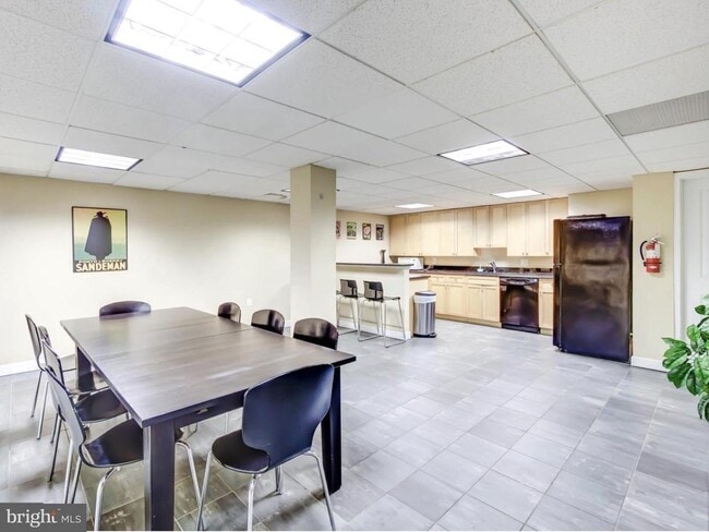 Building Photo - 2725 39th St NW
