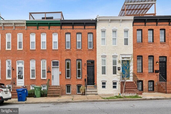 Building Photo - 651 E Clement St
