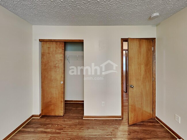 Building Photo - 336 Sycamore Dr