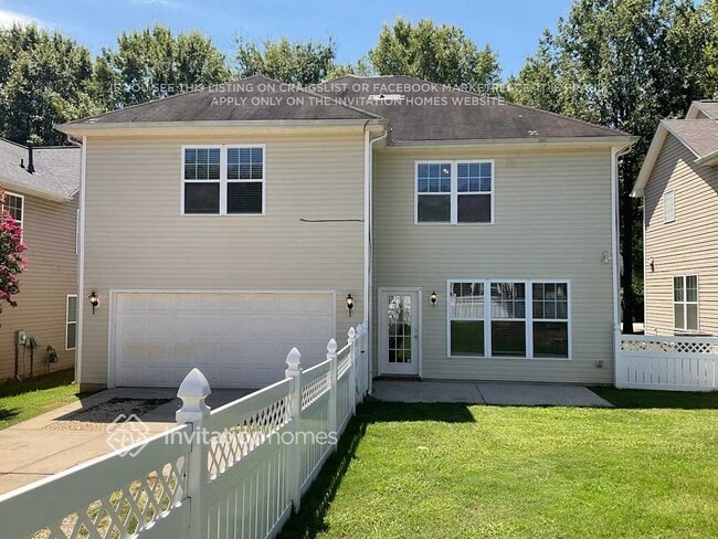 Building Photo - 15604 Carrington Ridge Dr