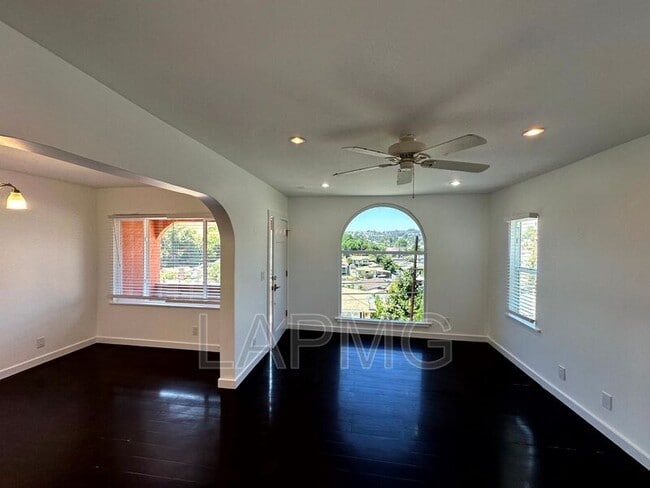 Building Photo - 5036 Ladd Ave