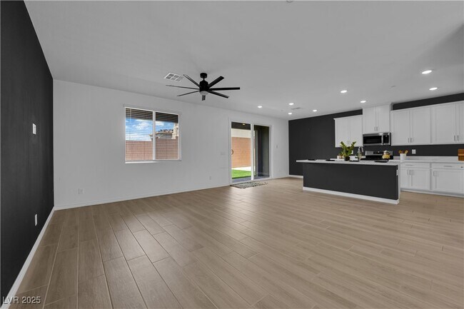 Building Photo - 195 Vander Rdg St