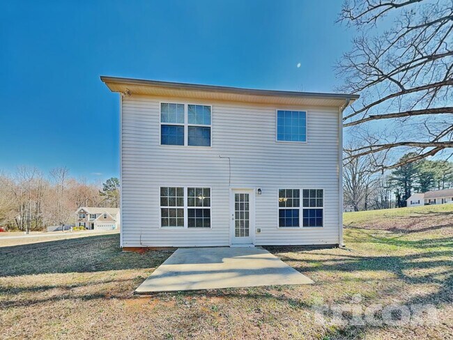 Building Photo - 201 Sandstone Dr