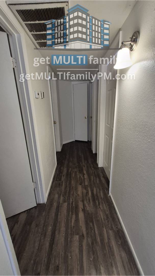 Building Photo - 334 N McQueen Rd