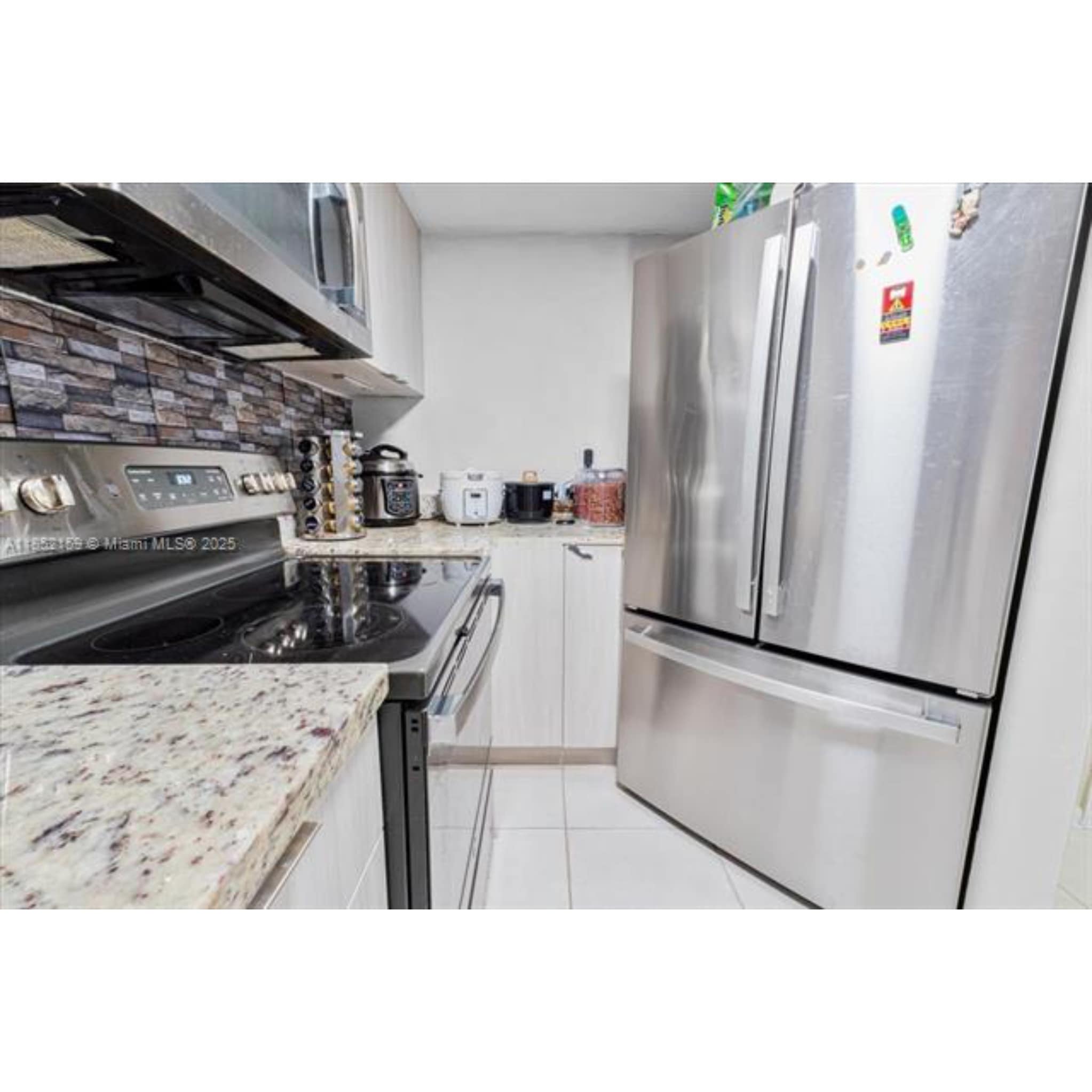 Building Photo - 8205 SW 152nd Ave