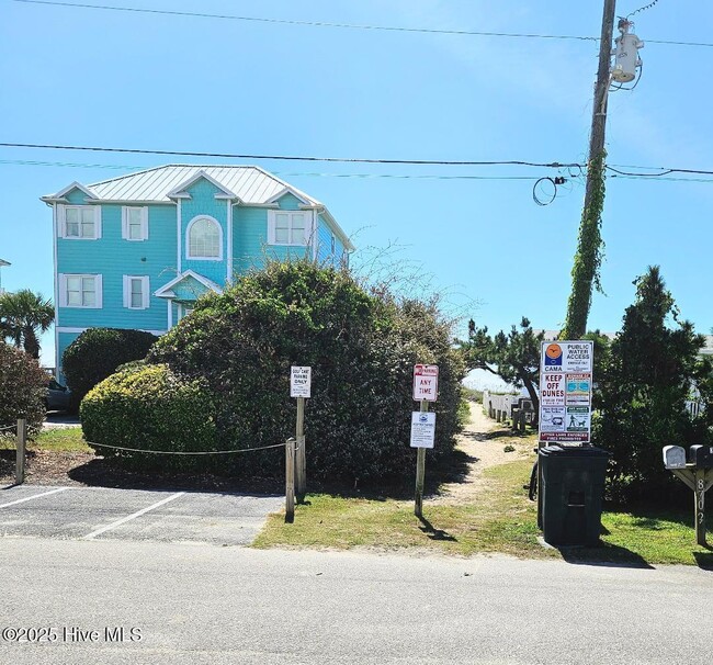Building Photo - 109 Yaupon Dr