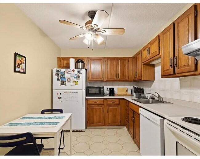 Building Photo - 2500 Mystic Valley Pkwy