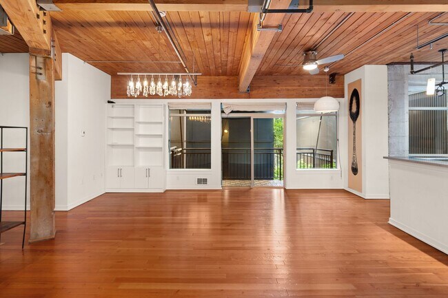 Building Photo - Exposed Beams in Historic Trace Lofts
