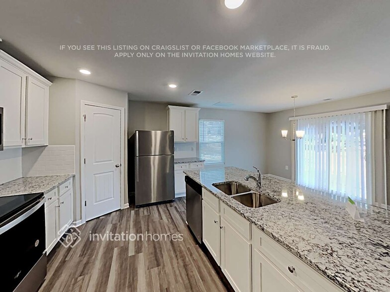 Building Photo - 589 Belcaro Dr