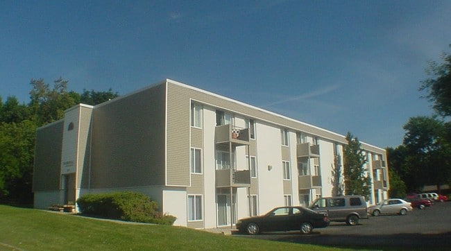 Building - Parkhill Apartments