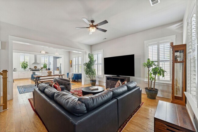Building Photo - Well maintained home in Fleming Park - Jam...