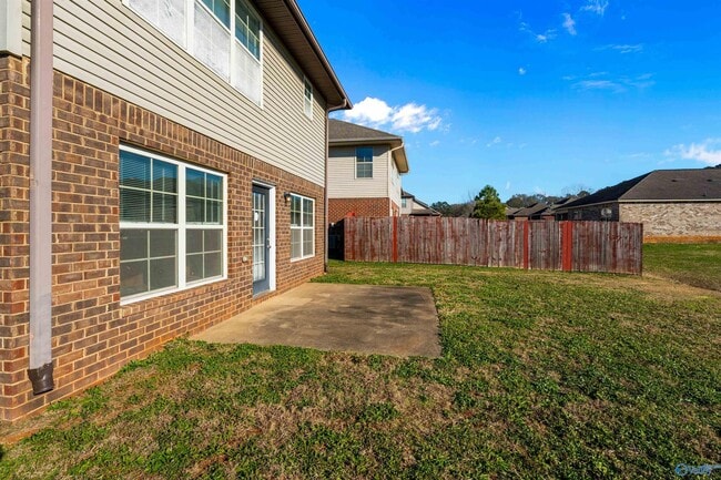 Building Photo - 161 Fields Pond Dr