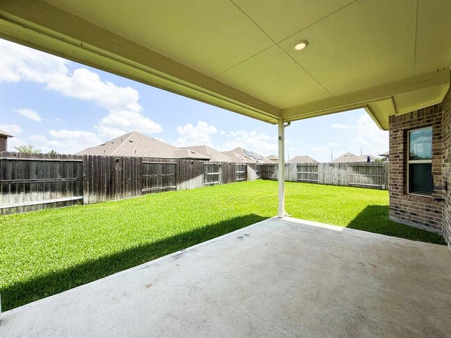 Building Photo - 20206 Heather Haven Dr