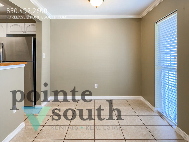 Building Photo - Bayview Terrace off Scenic Hwy!